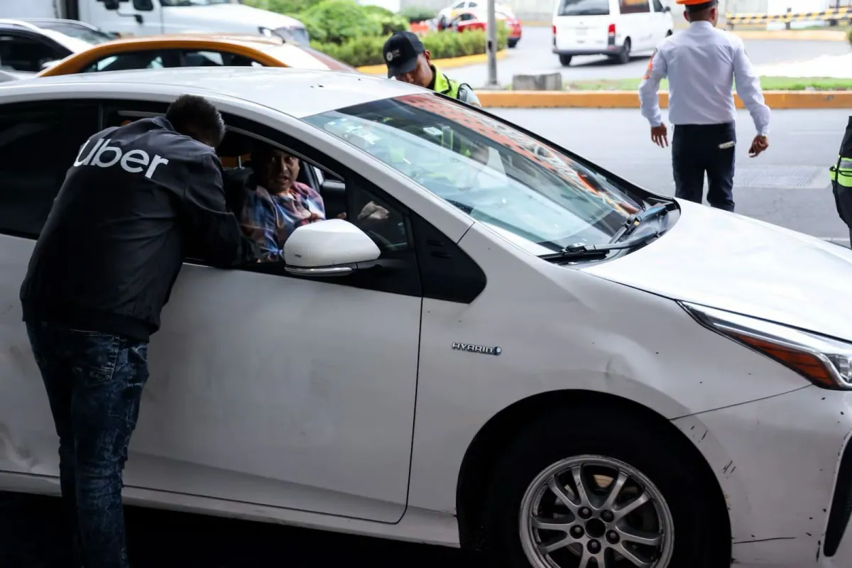 AICM reduce hasta 18% las tarifas de taxi para competir con apps de transporte