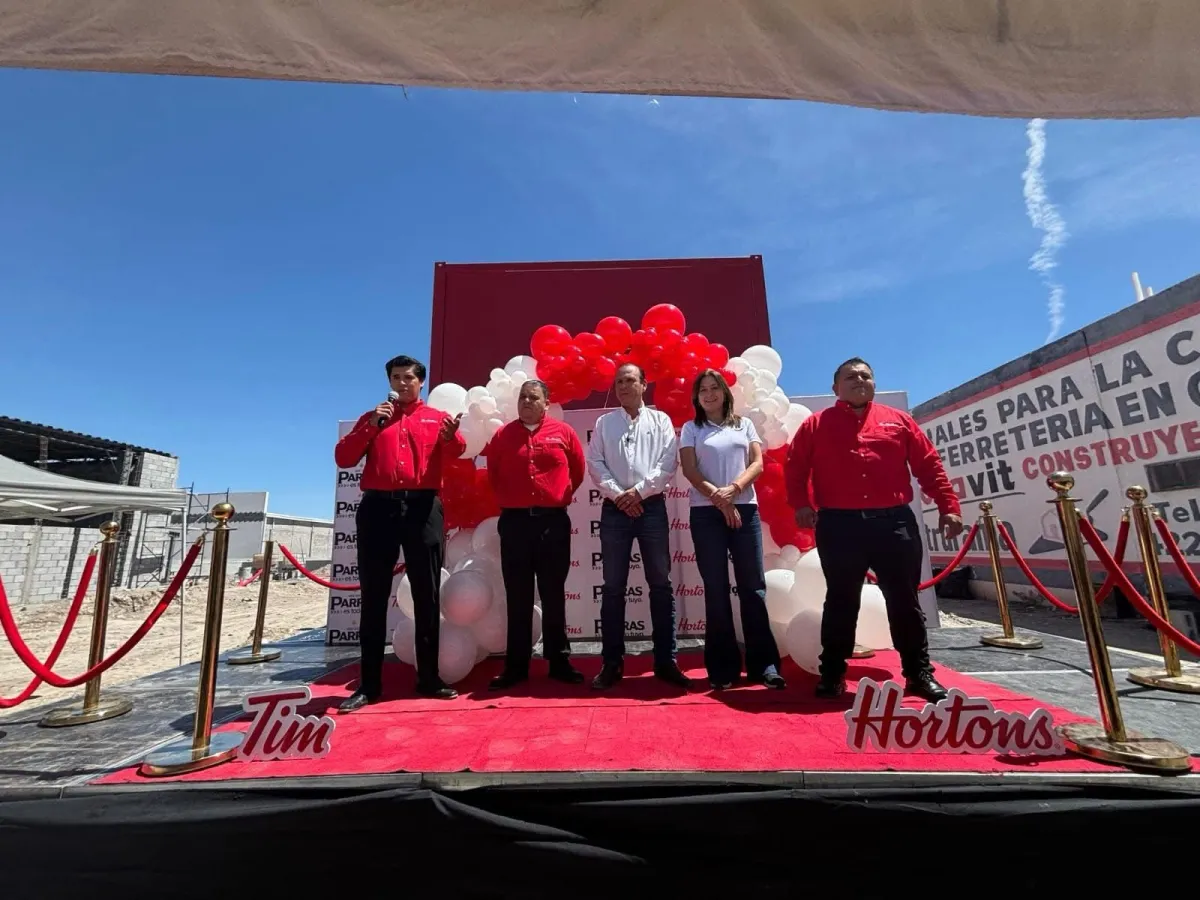 Colocan primera piedra del nuevo Tim Hortons en Parras; abrirá en septiembre