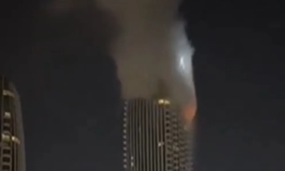 Dron impacta torre residencial en Dubái Creek en medio de tensión en Medio Oriente