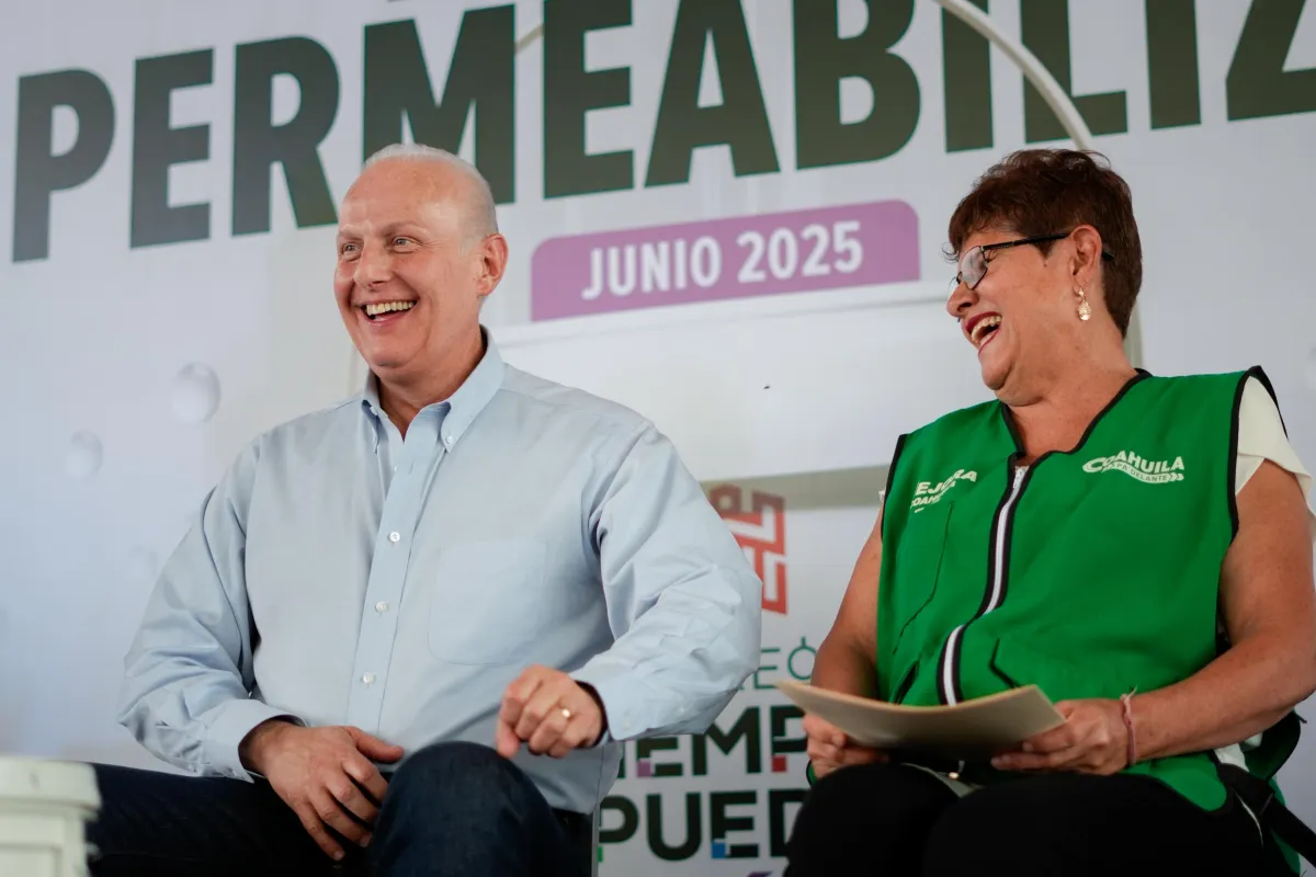 Arranca Román Cepeda programa de entrega de impermeabilizantes en Torreón