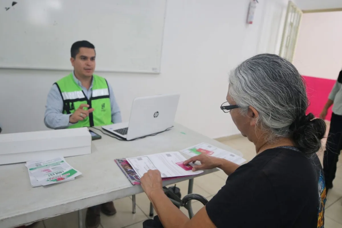 Llevarán tarjetas “Aquí Vamos Gratis” a colonias y universidades