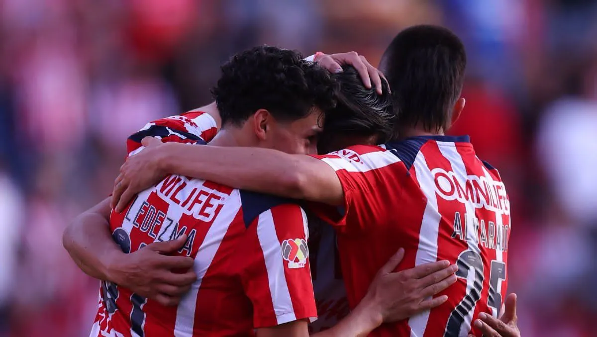 Chivas despide el 2025 con goleada ante Irapuato y destaca Ángel Sepúlveda en amistoso