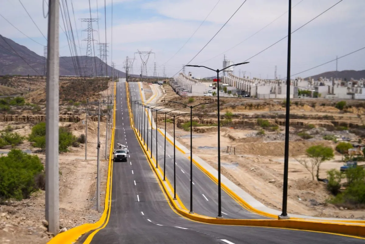 Avanza construcción del Camino del Real para mejorar movilidad y seguridad en Ramos Arizpe
