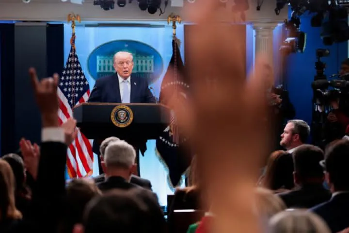 Trump endurece postura y advierte a Irán con una ofensiva mayor si rompe el acuerdo