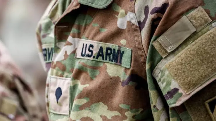 Corte Suprema de EE.UU. avala medida para excluir a personas transgénero del Ejército