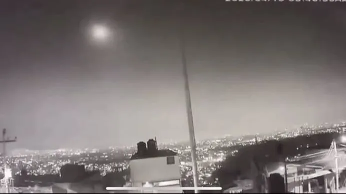 Meteoro sacude a CDMX: estruendo despierta a miles en plena madrugada