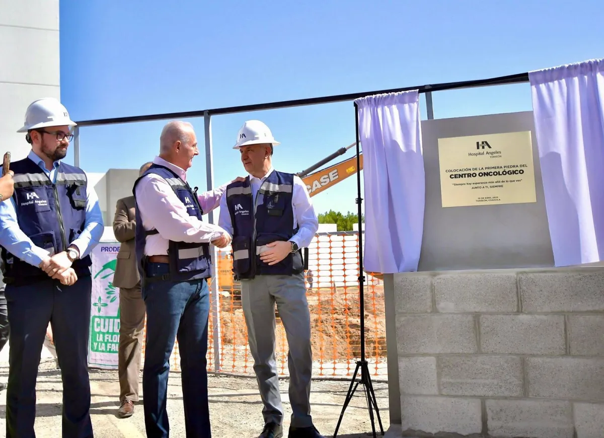 Colocan Primera Piedra de Centro Oncológico en Torreón