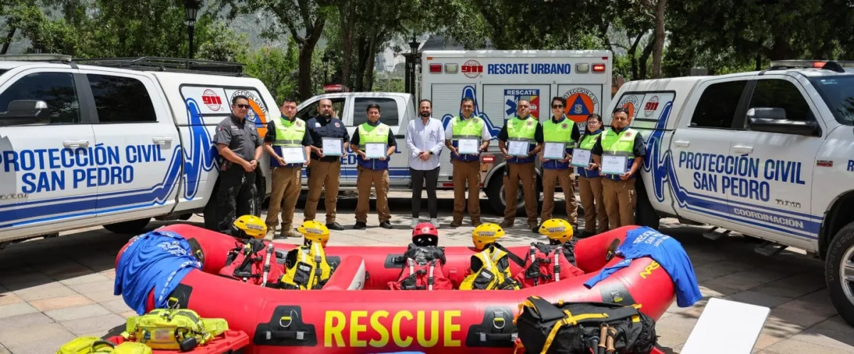 Reconocen a rescatistas de San Pedro por su apoyo en inundaciones de Texas