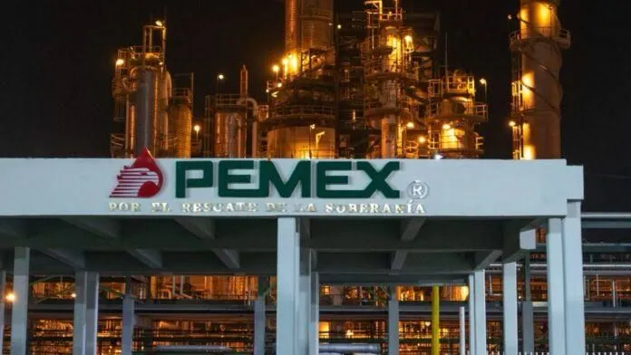 Proveedores advierten posible paro en julio por deuda millonaria de Pemex