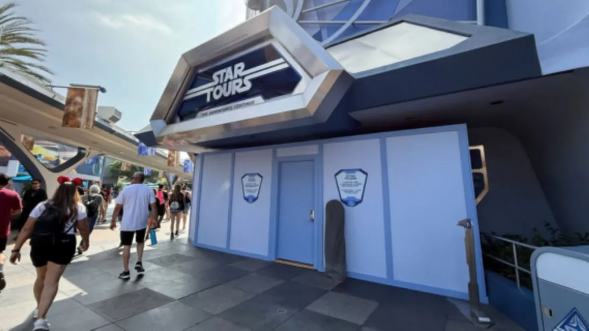 Intoxicación en atracción de Disneyland deja a cuatro empleados hospitalizados