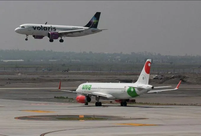 EU revoca 13 rutas de aerolíneas mexicanas y suspende vuelos desde el AIFA por conflicto de competencia