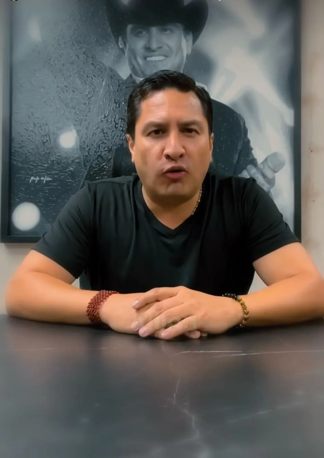 EU cancela la visa de trabajo a Julión Álvarez; suspende presentación en Texas