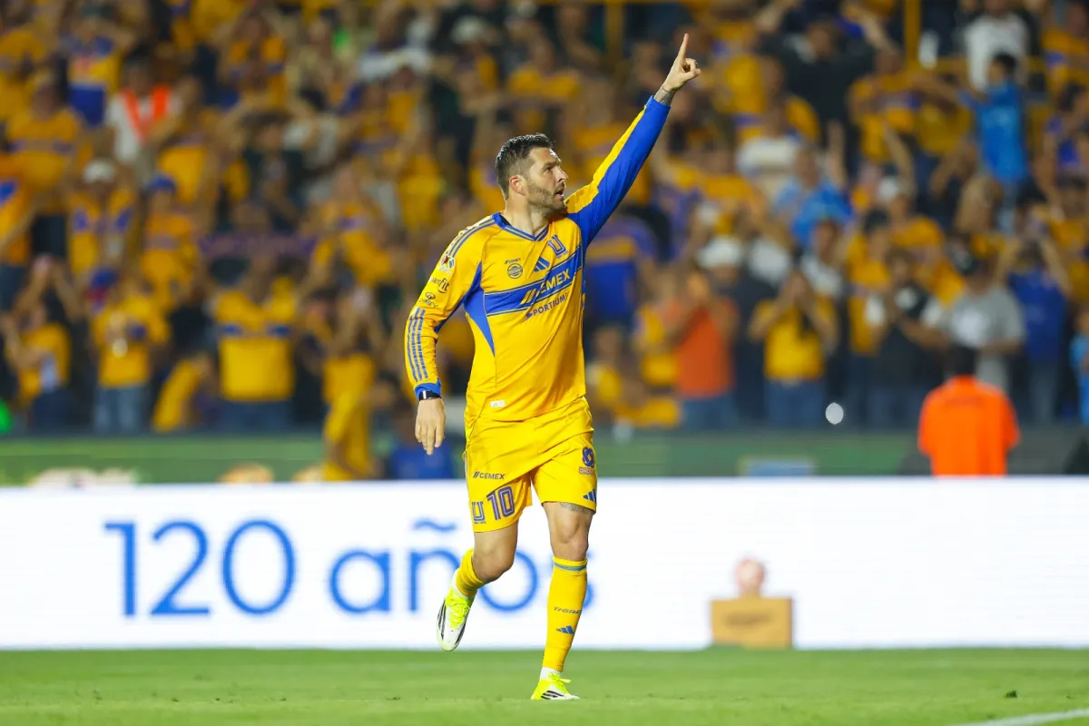 Gignac le da el triunfo a Tigres durante el Clásico Regio 142 contra los Rayados*