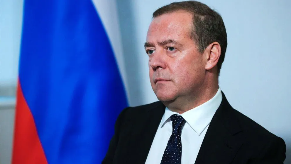 Expresidente ruso Dmitri Medvédev advierte: Irán podría recibir armas nucleares si crece la tensión