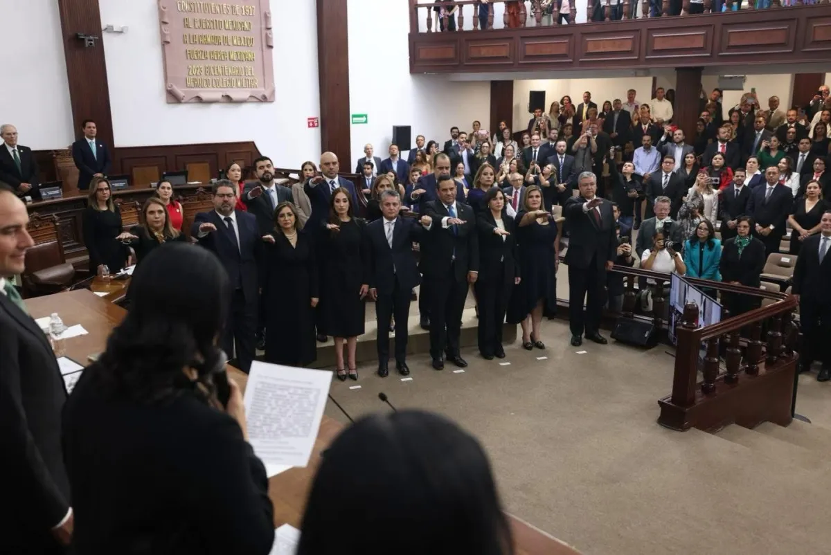 Rinden protesta en el Congreso de Coahuila personas titulares de magistraturas y juzgadoras del Poder Judicial