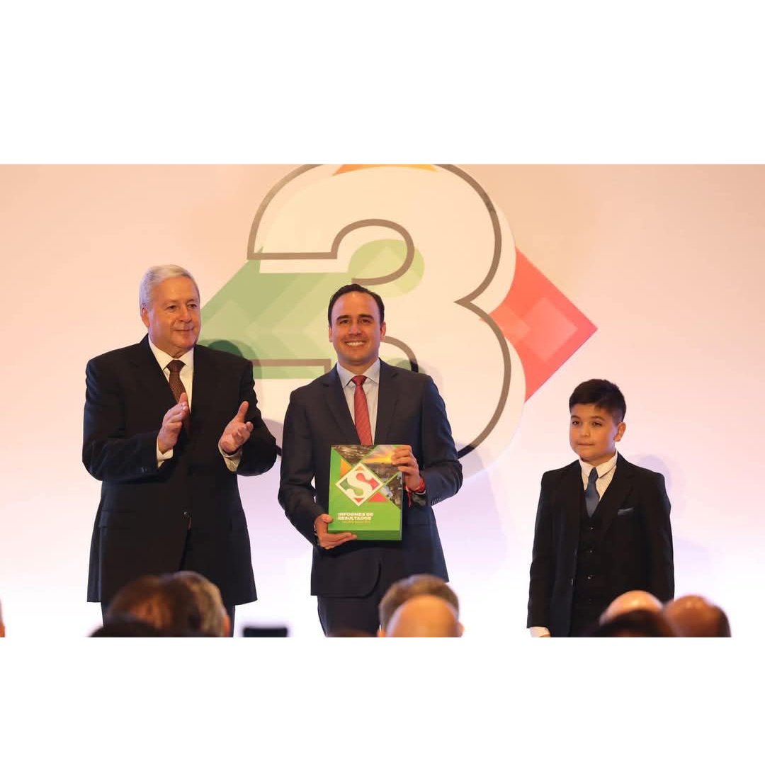 MANOLO JIMÉNEZ RESPALDA EL TERCER INFORME DE CHEMA FRAUSTRO CON COMPROMISO Y TRABAJO EN EQUIPO