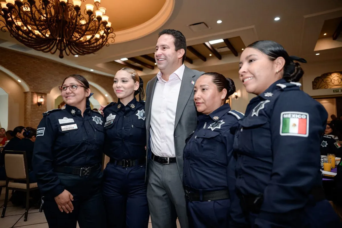Celebran a mamás policías de Saltillo