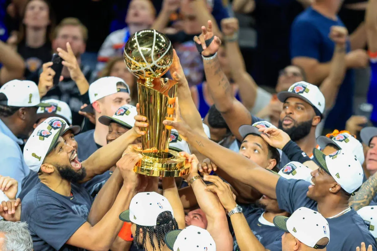 Knicks ganan después de 53 años y conquistan el campeonato de la NBA