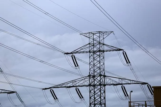 CFE remueve a CI Banco como fiduciario de CFE Fibra E