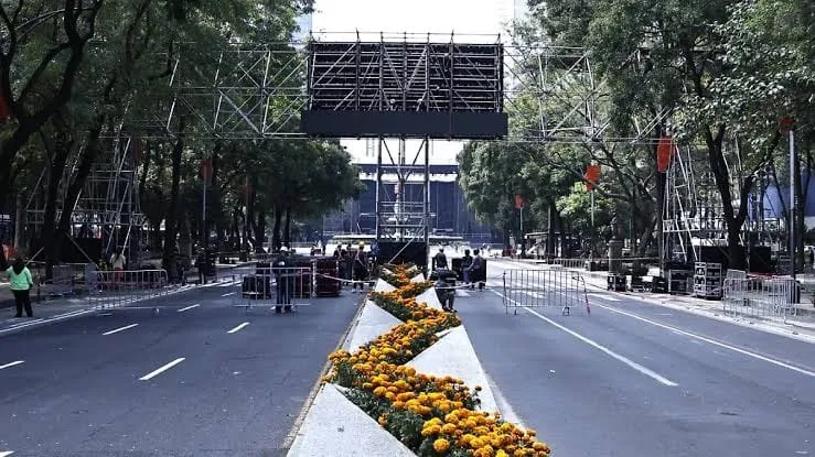 Paseo de la Reforma queda listo para recibir el espectacular Show Run de 'Checo' Pérez