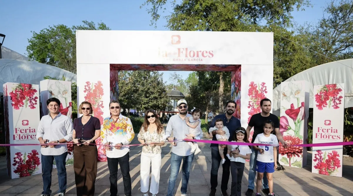 Arranca la Feria de las Flores 2026 en San Pedro con ambiente familiar y tradición