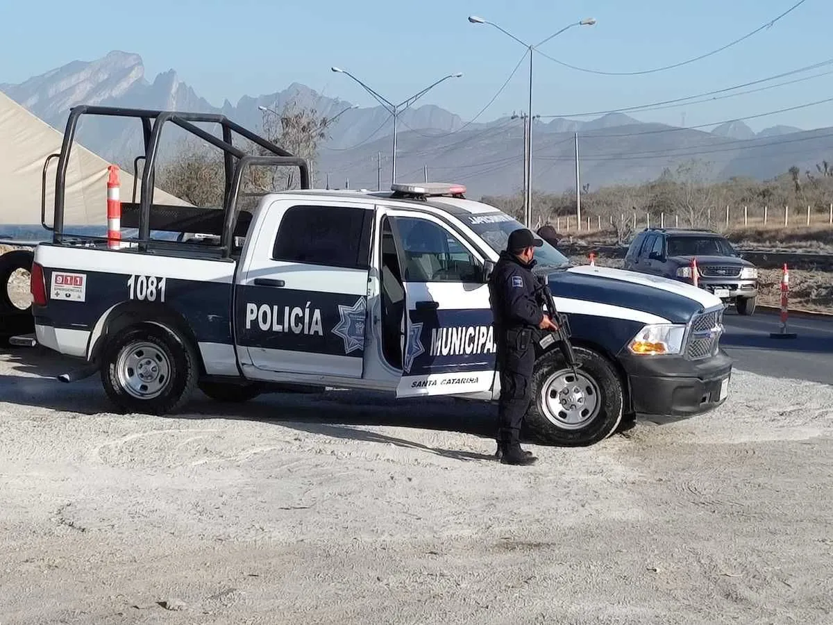 Asesinan a hombre a balazos en la colonia Trabajadores de Santa Catarina