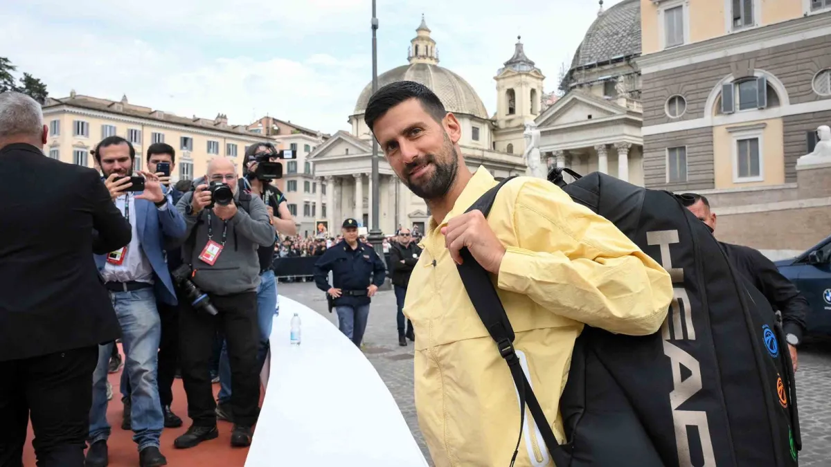 Djokovic y Tsitsipas llevan el tenis al corazón de Roma antes del Masters