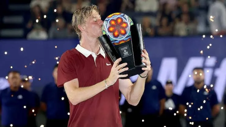 Shapovalov conquista el Abierto de Los Cabos y apunta al US Open