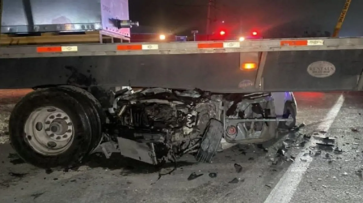 Mueren dos oficiales de Fuerza Civil tras fatal choque en la carretera a Laredo