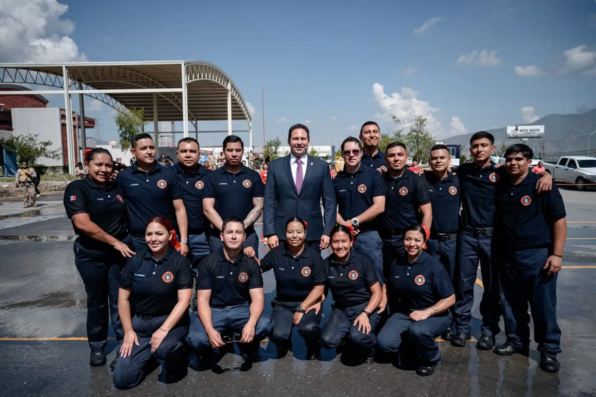 Javier Díaz reconoce labor del Heroico Cuerpo de Bomberos de Saltillo y anuncia mejoras laborales