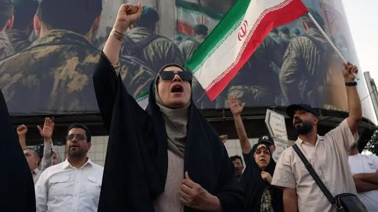 Irán niega alto al fuego con EE.UU. y pone condición a Israel para detener ofensiva