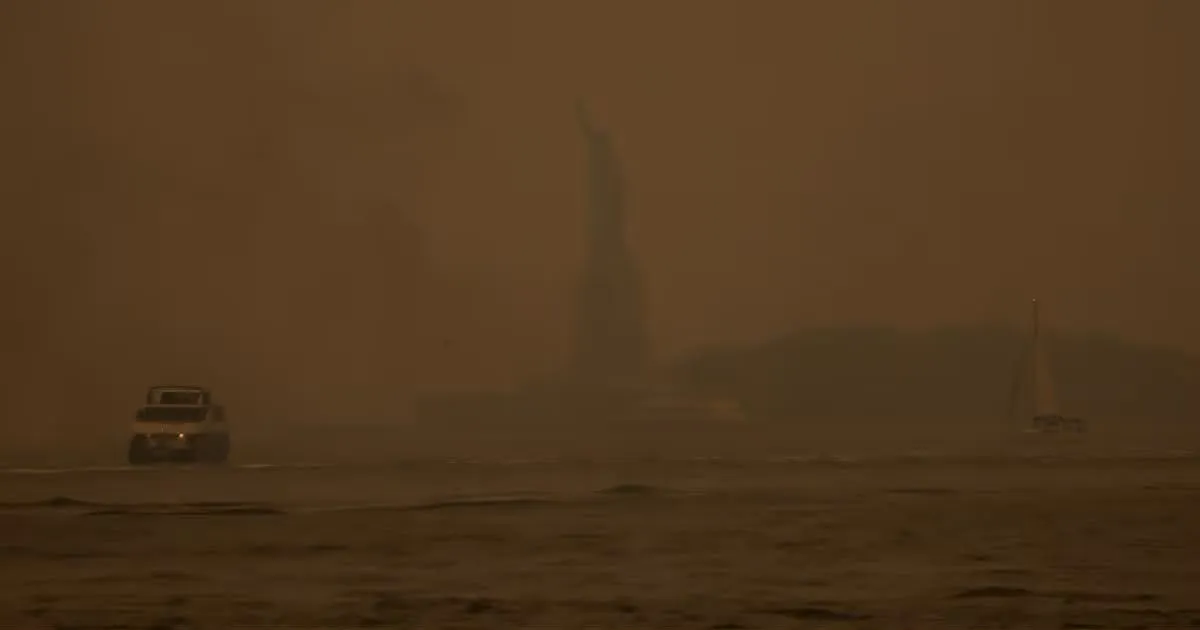 Incendios en Canadá provocan contingencia ambiental cerca de la sede de la Final del Mundial 2026