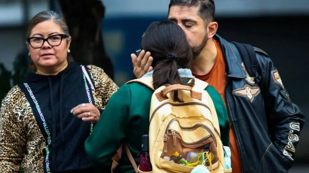 Padres de familia rechazan adelanto del fin de clases y acusan a la SEP de afectar el aprendizaje de millones de estudiantes