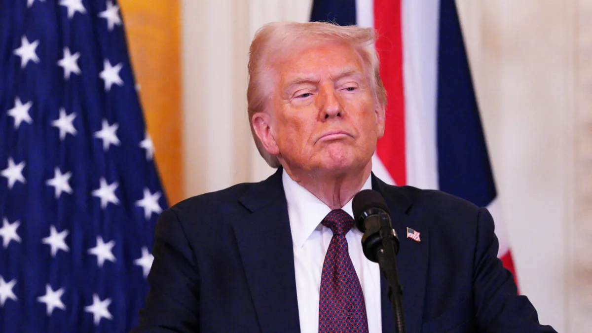 Trump planea invocar la Ley de Enemigos Extranjeros para intensificar deportaciones