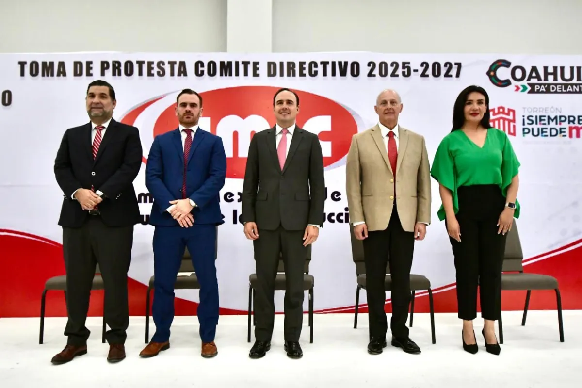 Manolo Jiménez y Román Cepeda presiden toma de protesta del nuevo Consejo Consultivo de la CMIC en La Laguna
