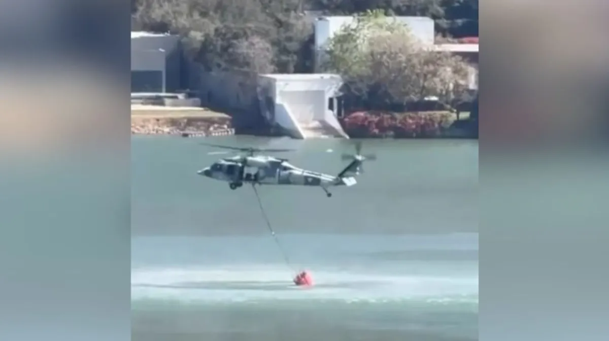 Realiza Fuerza Aérea prácticas con helicóptero Black Hawk en Presa La Boca