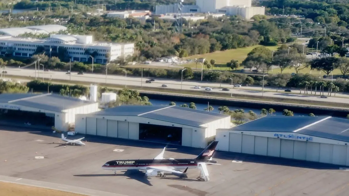 Aeropuerto de Palm Beach llevará el nombre de Donald Trump tras aprobación en Florida