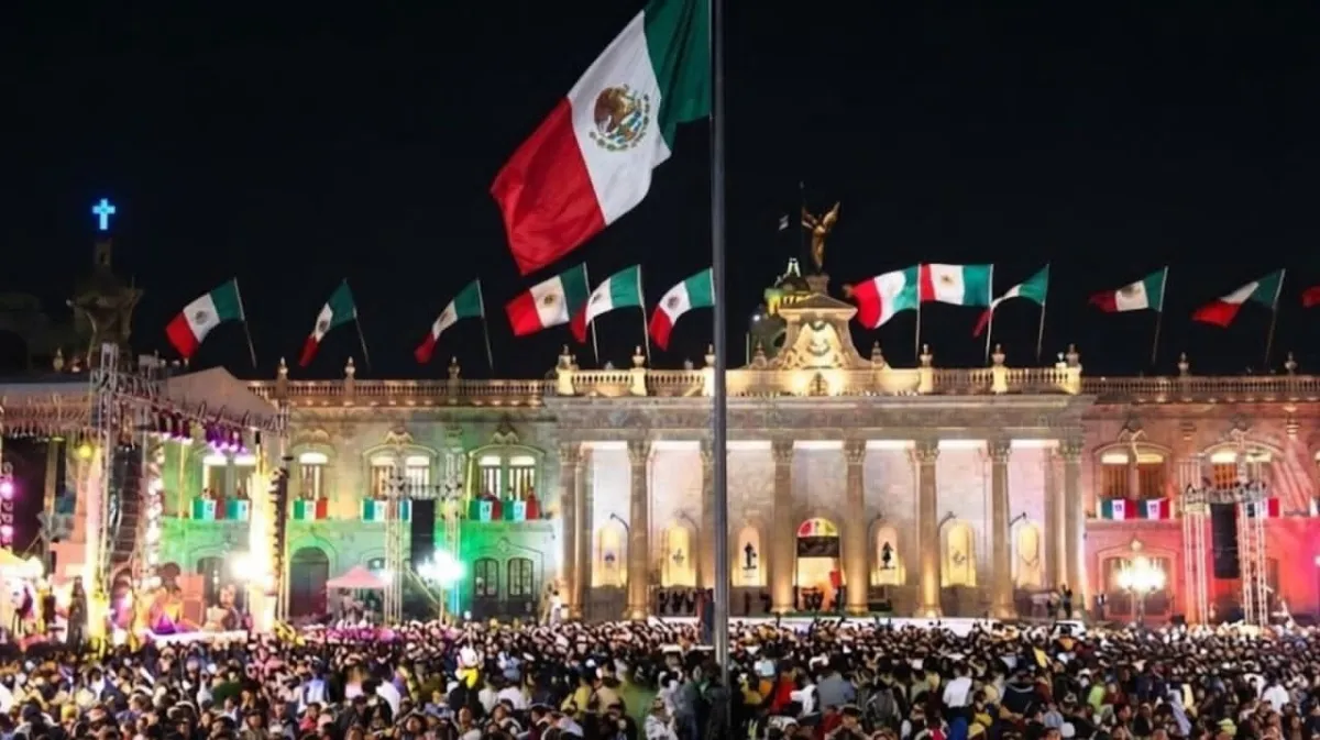 Preparan Fiesta Mexicana y desfile por Independencia en la Macroplaza