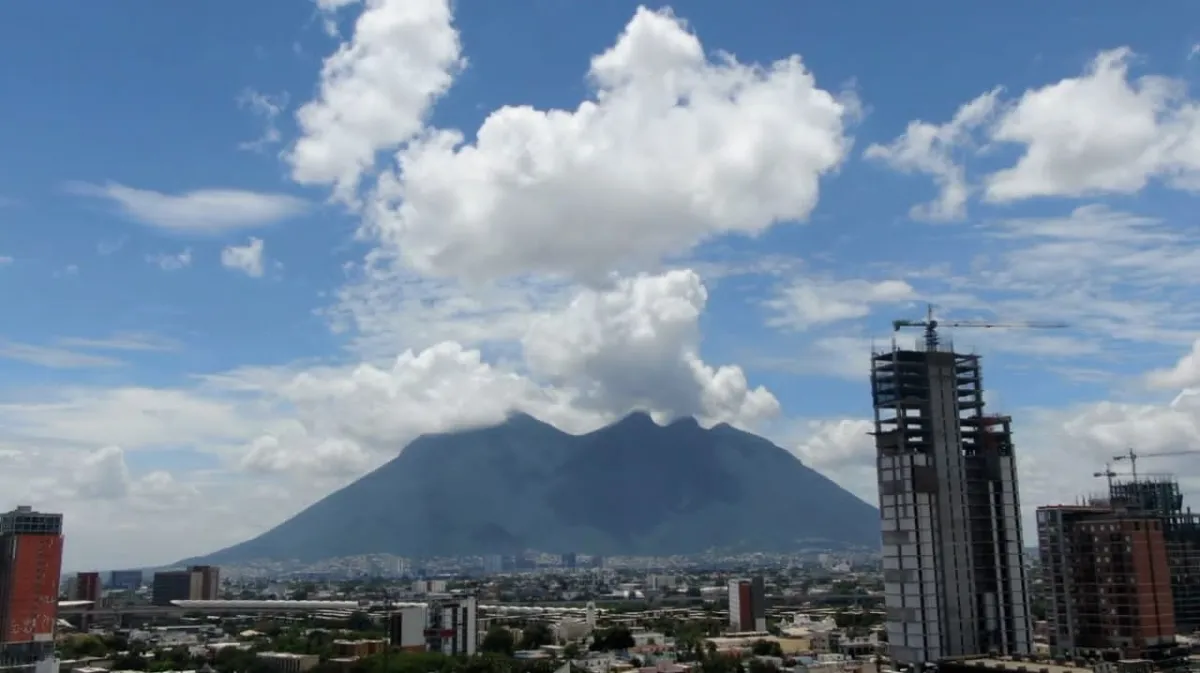 Regios disfrutan cielos despejados y una calidad del aire poco común