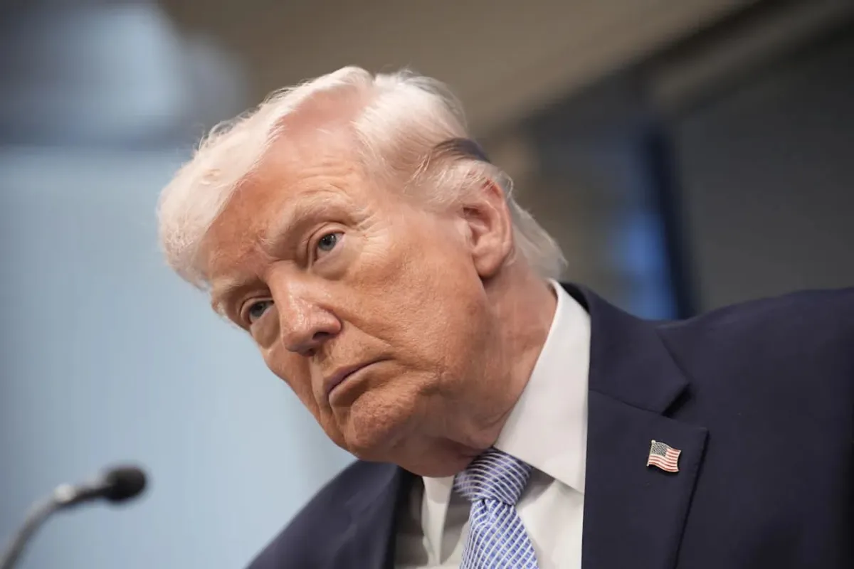 Trump advierte a Irán por posibles cobros a petroleros en el estrecho de Ormuz