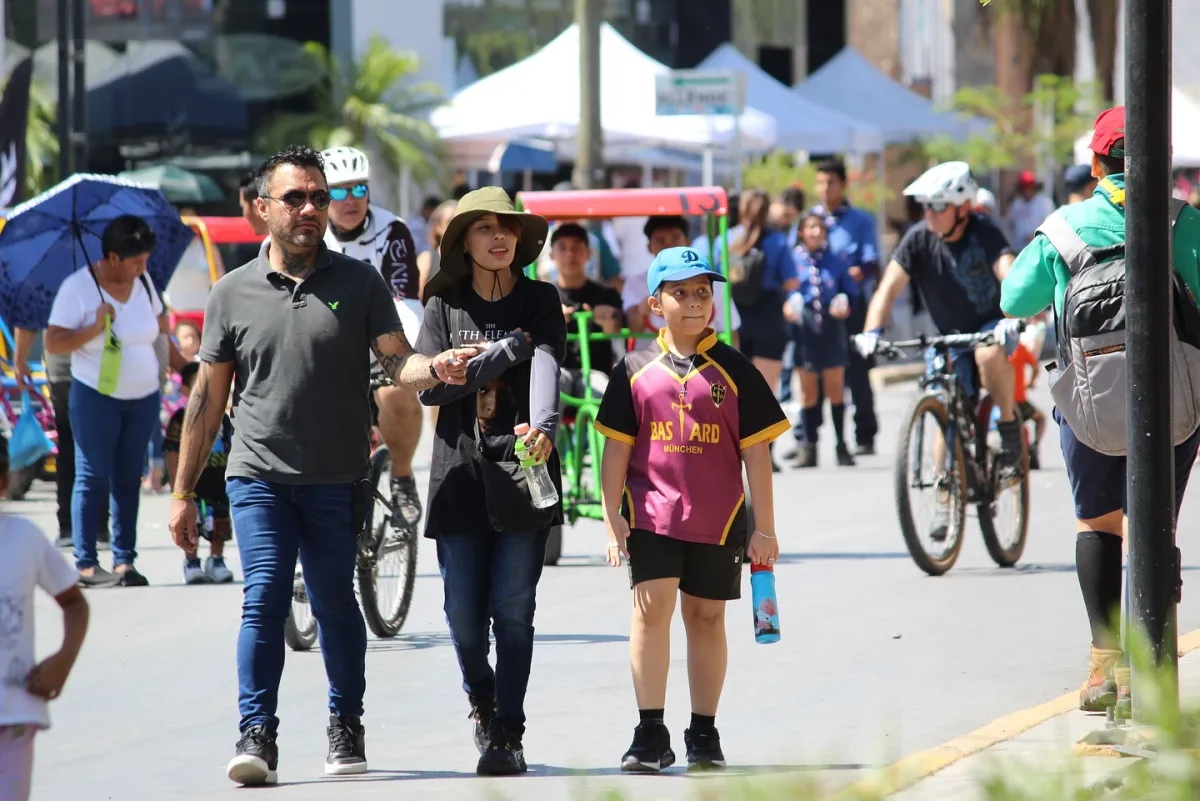 Paseo Colón en Torreón celebra el Día del Padre con exhibiciones y dinámicas especiales