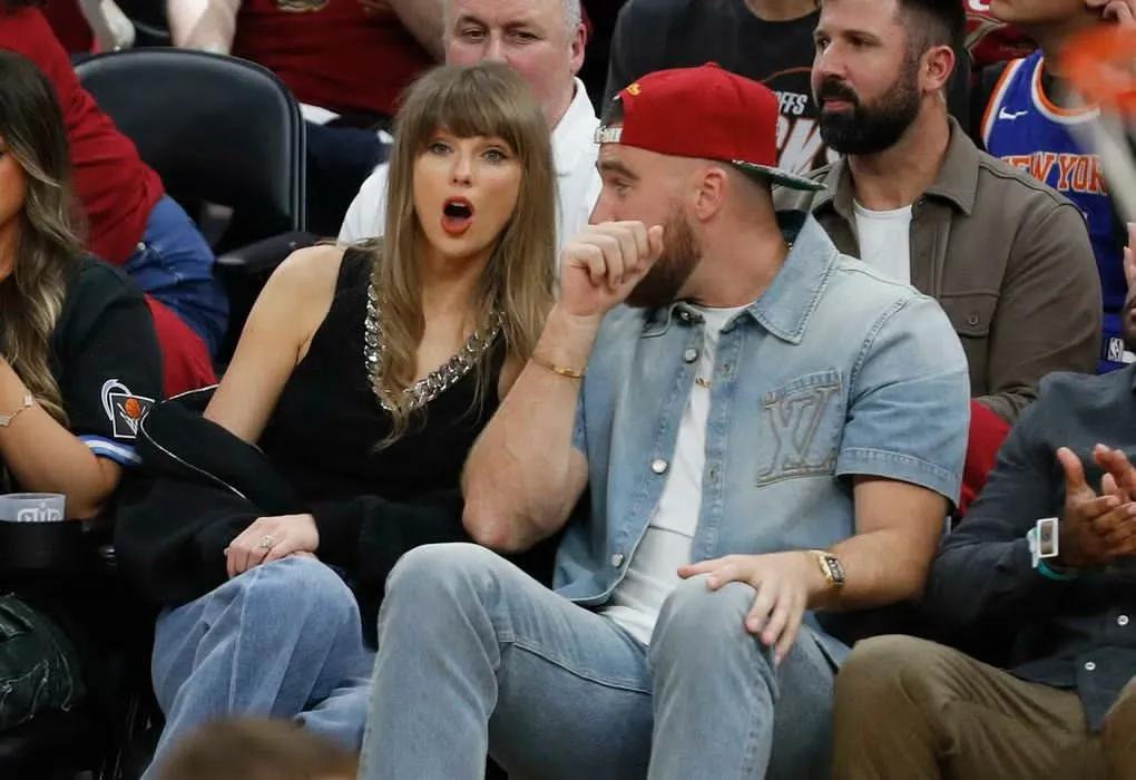 Taylor Swift y Travis Kelce roban miradas en las Finales del Este de la NBA