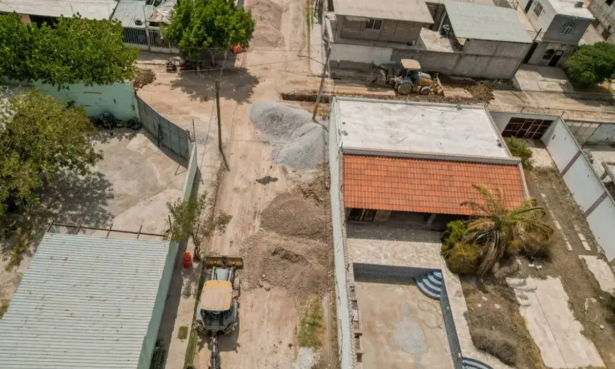 Torreón renueva red de drenaje sanitario en la colonia José Luz Torres