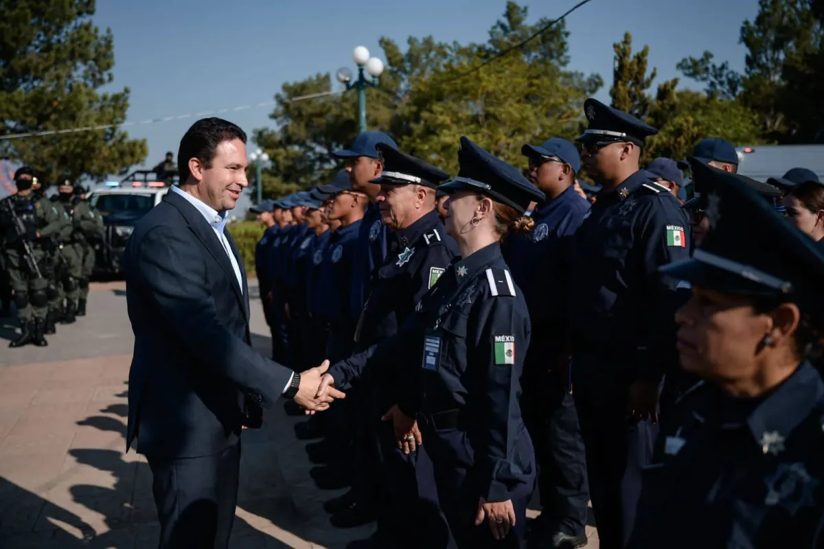 Javier Díaz anuncia créditos Infonavit para policías de Saltillo