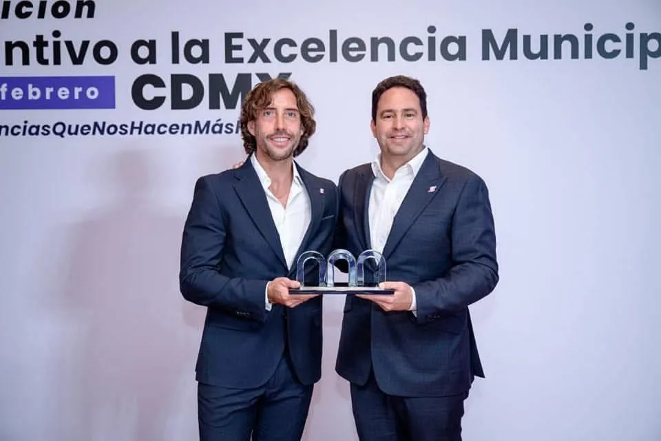 Saltillo gana Distintivo Nacional por “Manchas”, el perro que salva agua