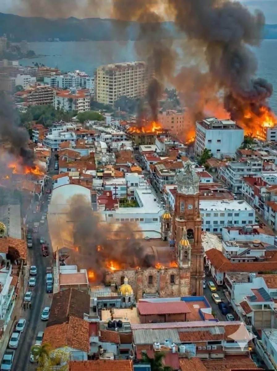 Violencia paraliza Puerto Vallarta tras jornada de bloqueos e incendios