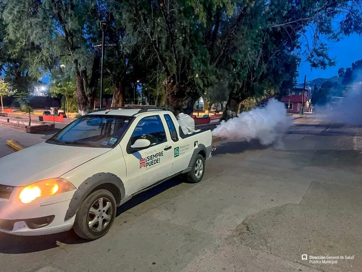 Refuerzan acciones contra el dengue con nebulización en colonias de Torreón