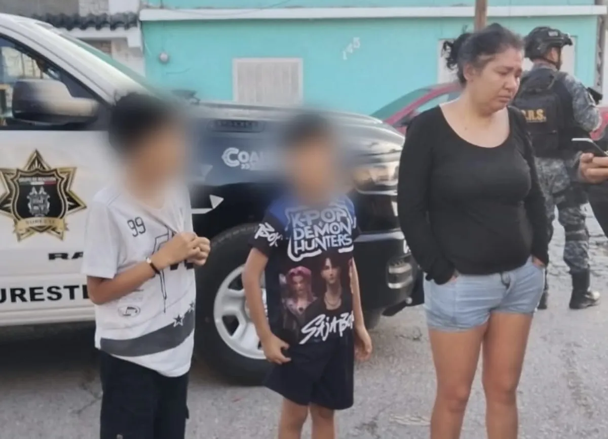 Rescatan a familia atrapada por incendio en Saltillo