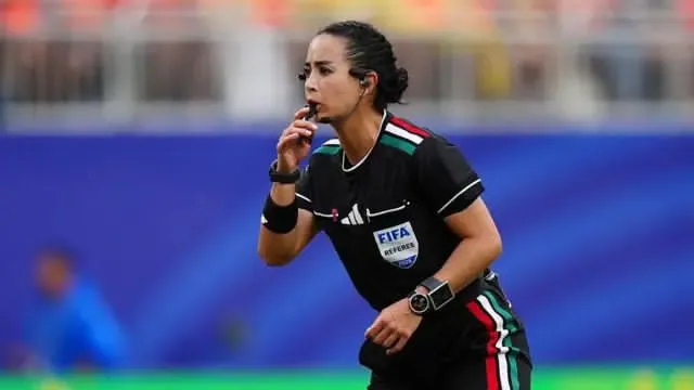 Katia Itzel García hace historia como la primera árbitra central mexicana en un Mundial