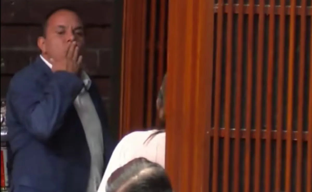 Diputados exigen explicación a Cuauhtémoc Blanco tras lanzarle un beso a legisladora durante el 25N
